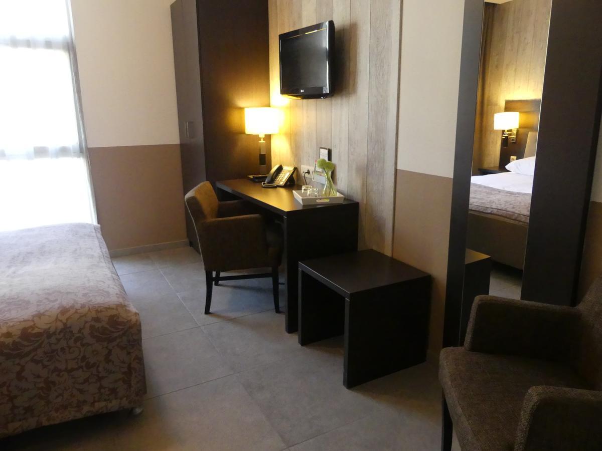 Hotel De Maaskant Маасейк Экстерьер фото